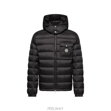 Moncler 26FW ��Ŭ���� �е� 599Q0 1A000 04 999 BLACK26FW ��Ŭ���� �е� 599Q0 1A000 04 999 BLACK