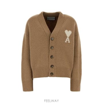 26 F/W 아미 V 넥 가디건 WITH 아미 드 꾀흐 UKC365K B0032364625