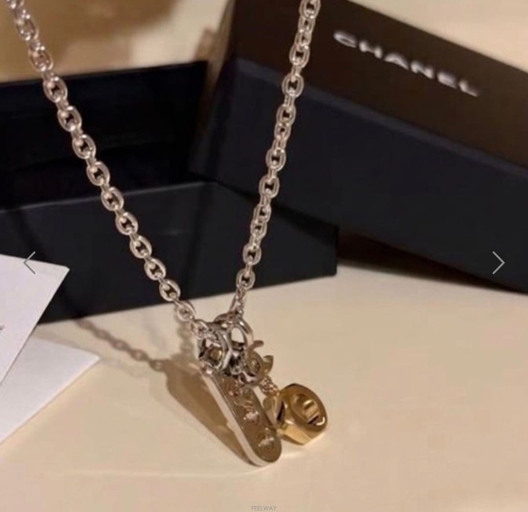 CHANEL ���� ü�θ���� ������� �ǹ� ��� ũ��������Ÿ�� �ճ�ũ���� ������ ������������ �ǹ������ �Ҵ�Ʈ ���Ʈ���� ü�θ���� ������� �ǹ� ��� ũ��������Ÿ�� �ճ�