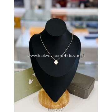 반클리프 빈티지 알함브라 마더오브펄 18K 목걸이 전시상품급 ARA45900