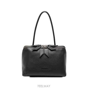 THE ATTICO ��Ƽ�� LAltra di Milano leather shoulder bag 12317329359112 TP7��Ƽ�� LAltra di Milano leather shoulder bag 123173293