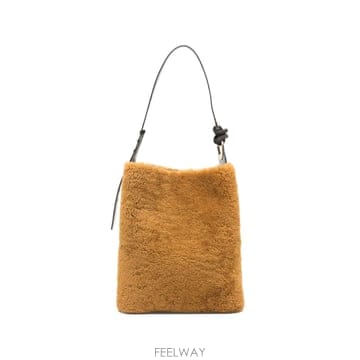 안야힌드마치 Ringo shearling shoulder bag 12317308322056 TP7257554