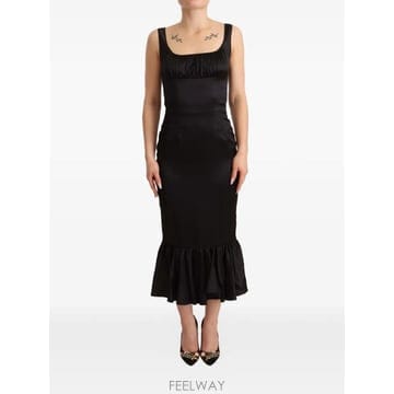 Dolce&Gabbana 26 FW ��ü�ذ��ٳ� ���� �� �μҸ� �̵� �巹�� 8059226186748 TP45569306126 FW ��ü�ذ��ٳ� ���� �� �μҸ� �̵� �巹�� 80592261