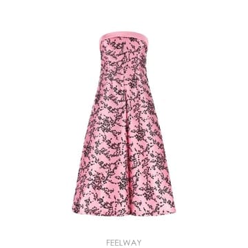 Alberta Ferretti 26 FW �˺���Ÿ�䷹Ƽ �÷η� ����Ʈ ��Ʈ������ �̵� �巹�� A043866472221 TP45567106926 FW �˺���Ÿ�䷹Ƽ �÷η� ����Ʈ ��Ʈ������ �̵� ��