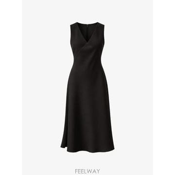 Calvin Klein 26 FW Ķ��Ŭ���� crepe V neck midi dress LV044G016G TP45922480226 FW Ķ��Ŭ���� crepe V neck midi dress LV044G016G TP