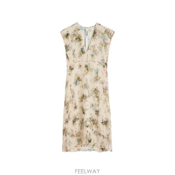 JIL SANDER 26 FW ������ �÷η� ����Ʈ ��ũ �巹�� J02CT0661J55106 TP45707257126 FW ������ �÷η� ����Ʈ ��ũ �巹�� J02CT0661J55106