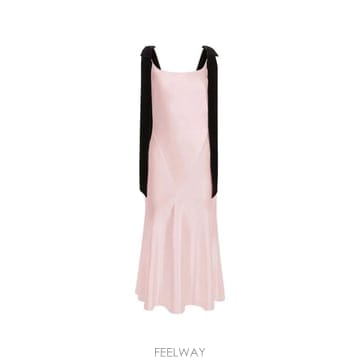 NINA RICCI 26 FW �ϳ���ġ ���� ������ ��ƾ �̵� �巹�� 26ACRO030SE1415U1418 TP45511210526 FW �ϳ���ġ ���� ������ ��ƾ �̵� �巹�� 26ACRO030S