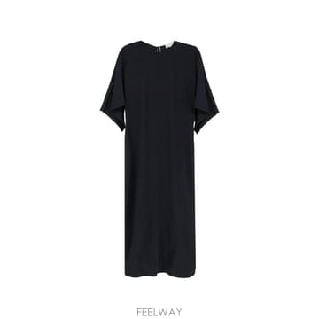 26 FW 스텔라 매카트니 비대칭 소매 백 슬릿 미디 드레스 6A07103FU372 TP455094485