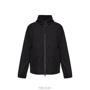 Moncler 26 FW ��Ŭ���� ��Ŀ�н� Ż������ ����Ʈ ��Ŷ L20911G00011599QH TP45836168826 FW ��Ŭ���� ��Ŀ�н� Ż������ ����Ʈ ��Ŷ L20911G00
