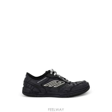 Balenciaga 26 FW �߷��þư� ��ư ���̽��� ����Ŀ�� 841765WCURB1000 TP45915495326 FW �߷��þư� ��ư ���̽��� ����Ŀ�� 841765WCURB100