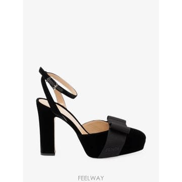 FENDI 26 FW ��� After 9 bow detail pumps 8J9155B189 TP45930985926 FW ��� After 9 bow detail pumps 8J9155B189 TP45930