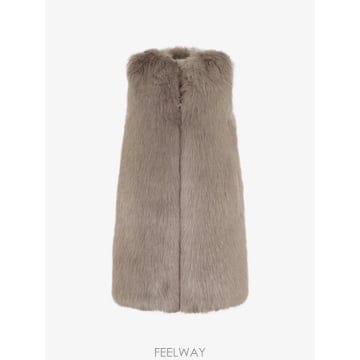 Herno 26 FW ������ faux fur gilet GC00003DO12366 TP45930829126 FW ������ faux fur gilet GC00003DO12366 TP459308291