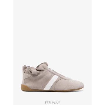 Chloe 26 FW ���ο� Kick ruffled sneakers CH26W21IMS TP45799633726 FW ���ο� Kick ruffled sneakers CH26W21IMS TP457996
