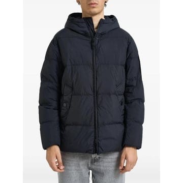 Stone Island 26 FW ������Ϸ��� 4100037 �ָ� ���� NY ��ǳ ��Ƽ ��� �ٿ� ��Ŷ L2S154100037S0A26 FW ������Ϸ��� 4100037 �ָ� ���� NY ��ǳ ��Ƽ ���