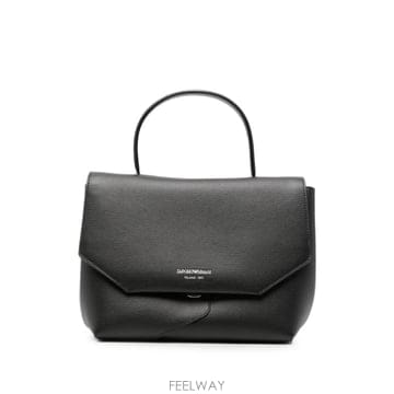 Armani 26 FW �Ƹ����� �������� �Ƹ����� 1981 ���� �ڵ�� EW005670AF29459 TP45716018226 FW �Ƹ����� �������� �Ƹ����� 1981 ���� �ڵ�� EW00