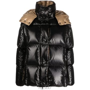 Moncler 26 FW ��Ŭ���� �Ķ� �е� ��Ŷ L20931A0010368950 TP45535021526 FW ��Ŭ���� �Ķ� �е� ��Ŷ L20931A0010368950 TP45
