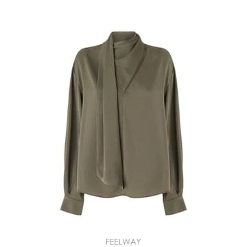26 FW PINKO 푸시 보우 긴소매 블라우스 107845A3OS TP458761770