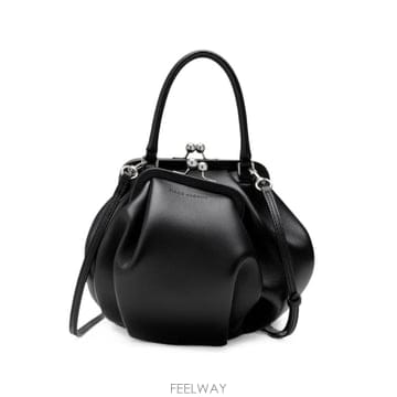 Marc Jacobs 26 FW  ���̺� Ű���� �� 2F6HSC014H01001 TP45766156426 FW  ���̺� Ű���� �� 2F6HSC014H01001 TP457661564