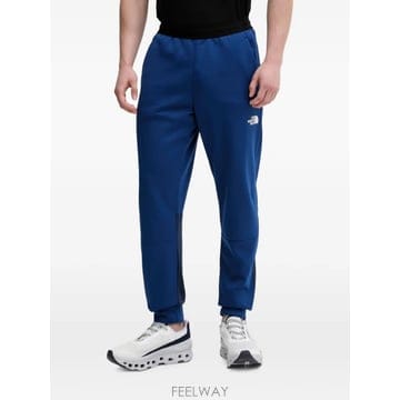 THE NORTH FACE 26 FW �� �뽺���̽� ����ƾ �ֽ���ƽ�� �г� Ʈ������ NF0A893S8Z41 TP45944895926 FW �� �뽺���̽� ����ƾ �ֽ���ƽ�� �г� Ʈ������ NF
