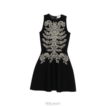 Alexander Mcqueen 26 FW �˷���� ���� �μҸ� �̴� �巹�� 852787Q1BFU TP45878633726 FW �˷���� ���� �μҸ� �̴� �巹�� 852787Q1BFU TP4