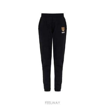 Moschino 26 FW ��Ű�� �׵� ���� Ʈ������ A68054409 TP45887702026 FW ��Ű�� �׵� ���� Ʈ������ A68054409 TP45887702