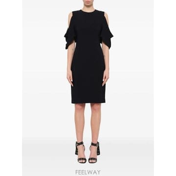 Givenchy 26 FW ����� �ƾƿ� ��� �巹�� 16U2014210 TP45753444026 FW ����� �ƾƿ� ��� �巹�� 16U2014210 TP457534440