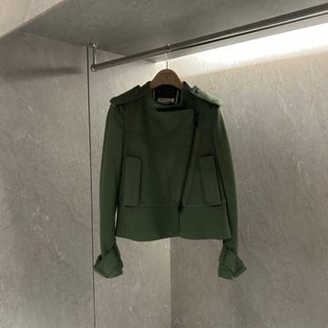 끌로에 바이커 스트랩 울 자켓
