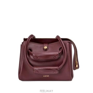 Loewe ���Ϲ�� �ο��� Small Madrid bag in supple calfskin���Ϲ�� �ο��� Small Madrid bag in supple calfskin