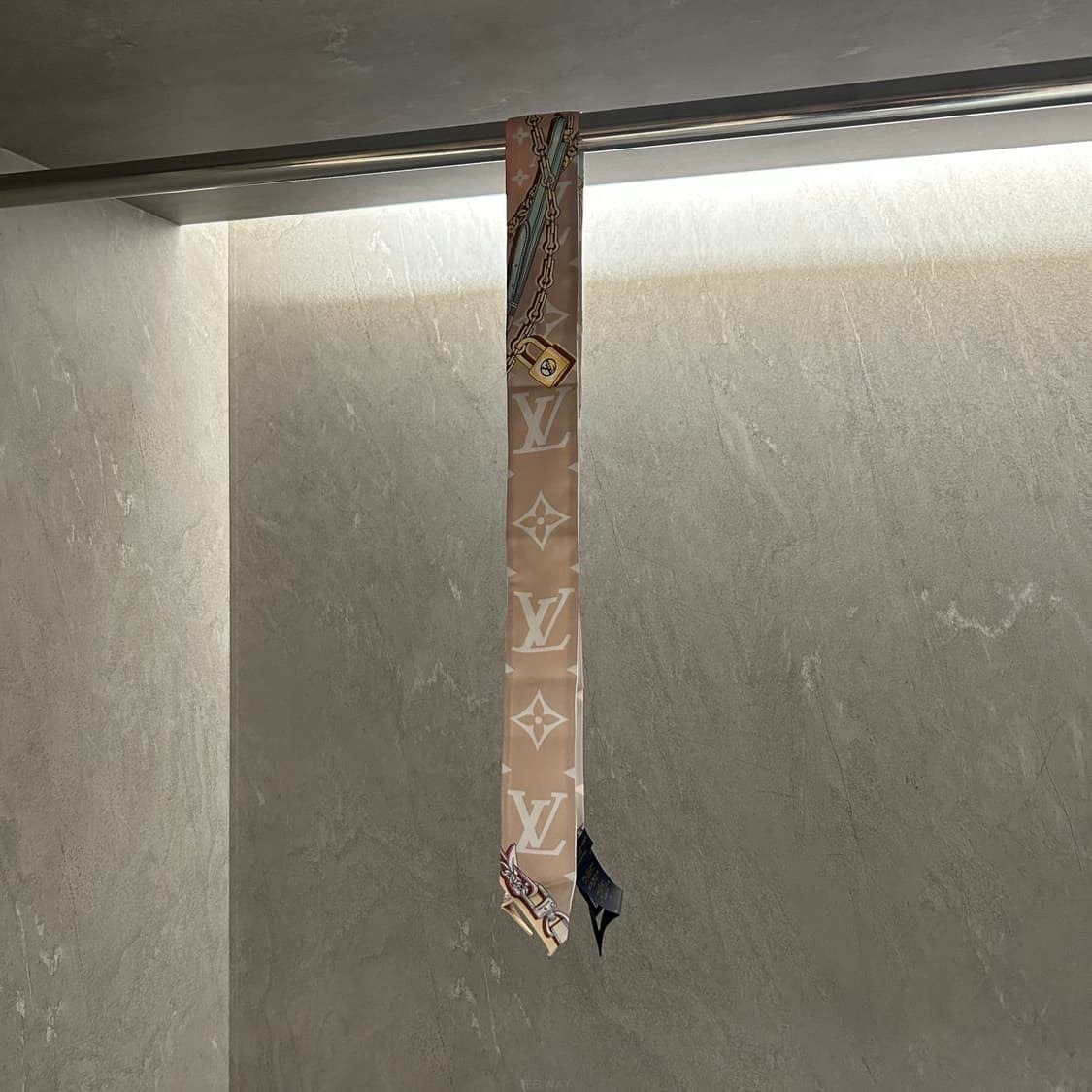 Louis Vuitton ���̺��� ��Ƽ�� ���׷� ��ī�� �浵���̺��� ��Ƽ�� ���׷� ��ī�� �浵