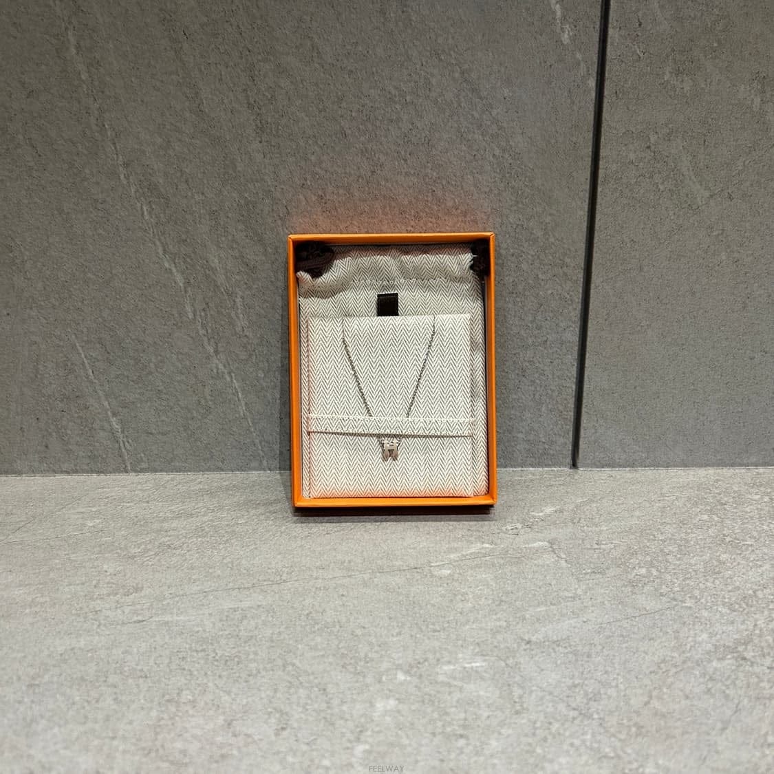 HERMES �����޽� �̴� �˾ƽ� ��� ���б۶� ����̿����޽� �̴� �˾ƽ� ��� ���б۶� �����