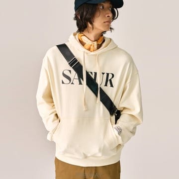 세터(SATUR) 클래식 레터 로고 후드티셔츠 M