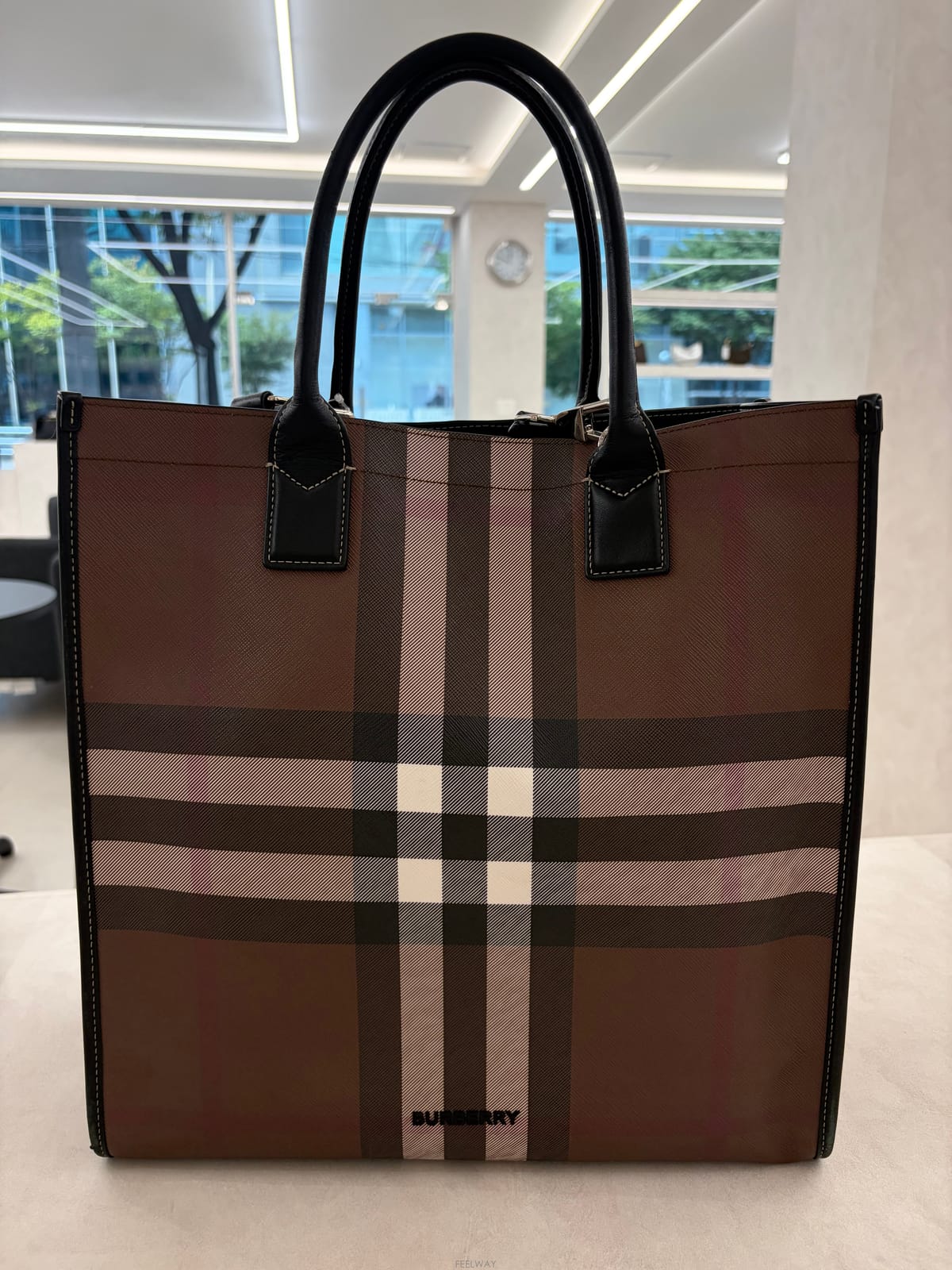 Burberry [�����߰���ǰ�����] ������ üũ ���� ��Ʈ�� 8049117 ���� A �󼼻���[�����߰���ǰ�����] ������ üũ ���� ��Ʈ�� 8049117 