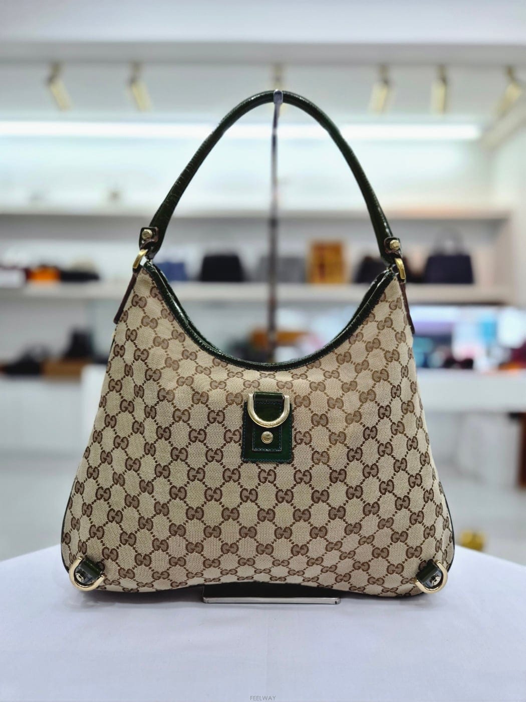 GUCCI ���� �ֺ� D�� ȣ�� ����� 130737���� �ֺ� D�� ȣ�� ����� 130737