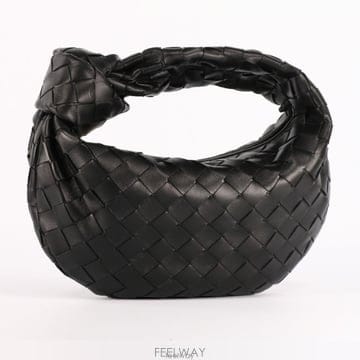 Bottega Veneta 26 FW ���װ� ����Ÿ �� �̴� ���� Ŭ��ġ�� 8648 651876VCPP526 FW ���װ� ����Ÿ �� �̴� ���� Ŭ��ġ�� 8648 651876V