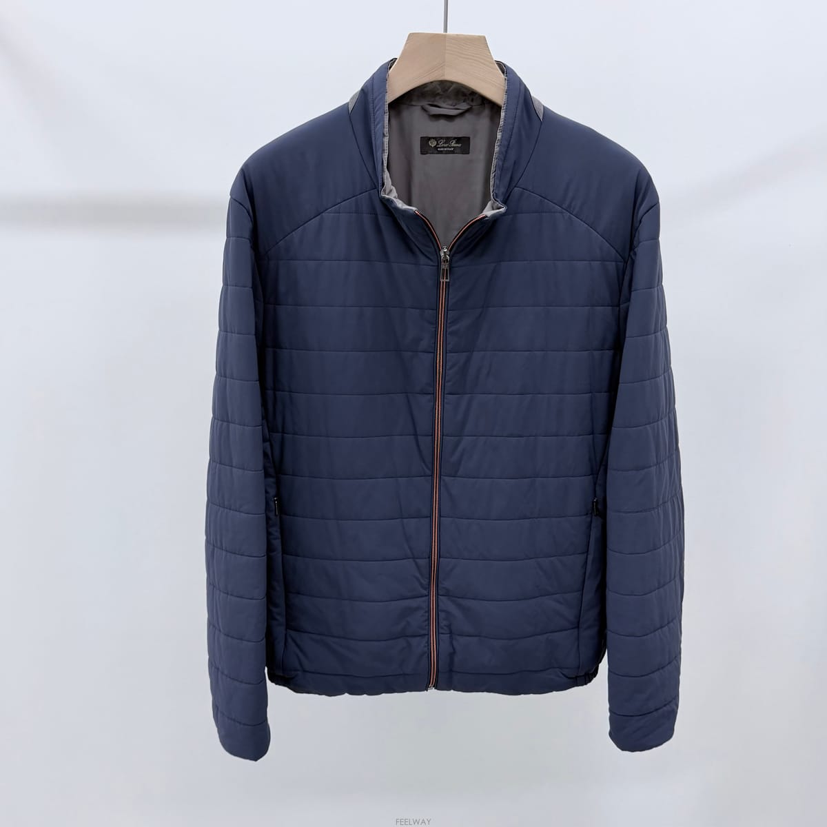 Loro Piana [S��/L] �η��ǾƳ� �淮 �е� ���� ���̺�[S��/L] �η��ǾƳ� �淮 �е� ���� ���̺�