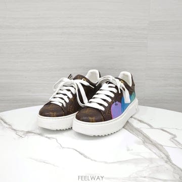 [럭스유] 35 / 루이비통 X 쿠사마 야요이 한정판 타임아웃 스니커즈