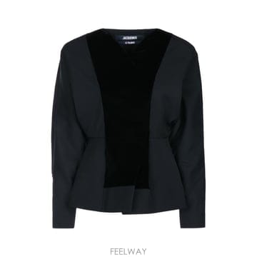 Jacquemus 26FW ��ũ���� ���ǽ� JAW00147AW00369 990 Black26FW ��ũ���� ���ǽ� JAW00147AW00369 990 Black