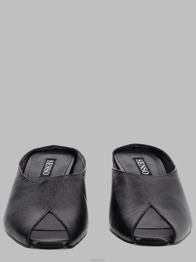 | Other Brand | 26 F/W ���� HEELS KLAYRICE_EBONY B004233513726 F/W ���� HEELS KLAYRICE_EBONY B0042335137