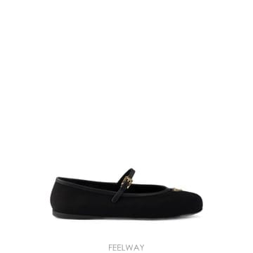 PRADA 26 FW ����� �к긯 �߷����� ���� 1F689OF005144F TP45818561326 FW ����� �к긯 �߷����� ���� 1F689OF005144F TP458