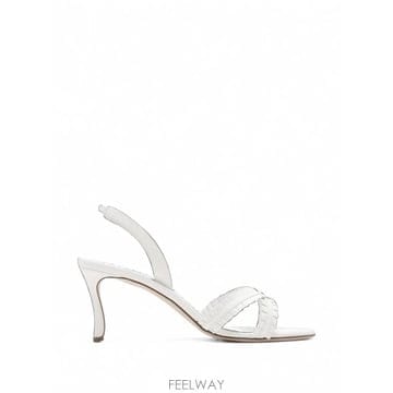 Manolo Blahnik 26 FW ����� ����� Volusan ruffled leather sandals 22621470006 TP26 FW ����� ����� Volusan ruffled leather sandals 22
