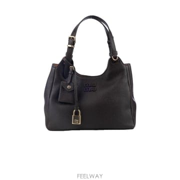 Miu Miu [W63]�̿�̿� 5BA304VOOO2IFL F0ZKS ���� ��Ʈ�� ž�ڵ�� ���۹� BORSE A SPALL[W63]�̿�̿� 5BA304VOOO2IFL F0ZKS ���� ��Ʈ�� ž�ڵ�