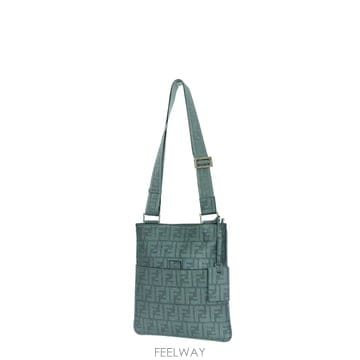 FENDI ��� FF ��ī PVC ũ�ν��� 7VA207��� FF ��ī PVC ũ�ν��� 7VA207