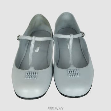 [아마레스]36미우미우 로고 발레리나 플랫 슈즈5F136E