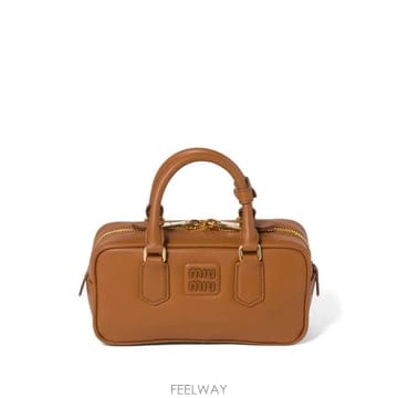 Miu Miu ���Ϲ�� �̿�̿� ��ī�� ���� ���ַ� ��Ʈ ����Ϲ�� �̿�̿� ��ī�� ���� ���ַ� ��Ʈ ��
