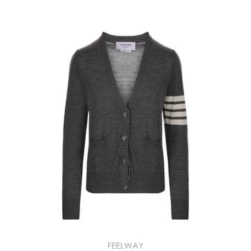 Thom Browne ���Ϲ�� ����� �޸��� �� 4 �� ������ �� V�� ����Ǵ��Ϲ�� ����� �޸��� �� 4 �� ������ �� V�� �����