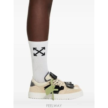 Off White ���Ϲ�� ����ȭ��Ʈ �ο� ž 3 0 ������Ʈ �����̵� ����Ŀ����Ϲ�� ����ȭ��Ʈ �ο� ž 3 0 ������Ʈ �����̵� ����