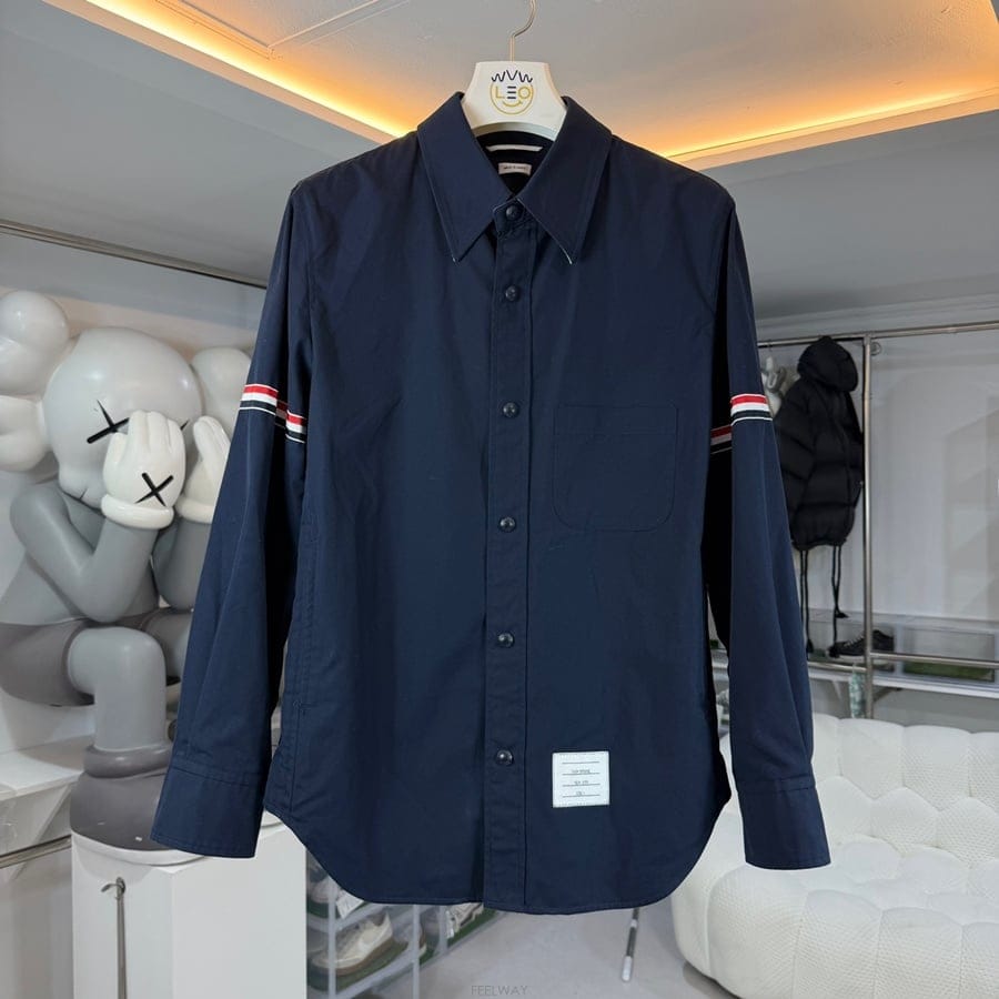 Thom Browne ����� �Ϲ�� �Ｑ ��Ʈ������ ���Ϸ� ���� ��������� �Ϲ�� �Ｑ ��Ʈ������ ���Ϸ� ���� ����
