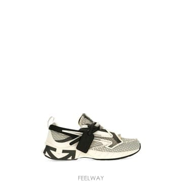 Off White 26FW ����ȭ��Ʈ ����Ŀ�� OF05804101 WHTBLK Multicolored26FW ����ȭ��Ʈ ����Ŀ�� OF05804101 WHTBLK Multicolore