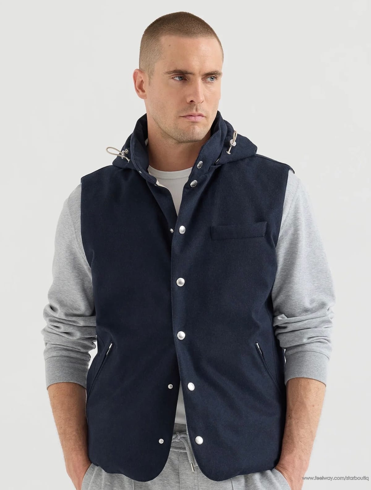 Brunello Cucinelli 26 ���ڷ� ��ġ�ڸ� �ö��� �ٿ� ����Ʈ ���̺� ���� �е�26 ���ڷ� ��ġ�ڸ� �ö��� �ٿ� ����Ʈ ���̺� ���� ��
