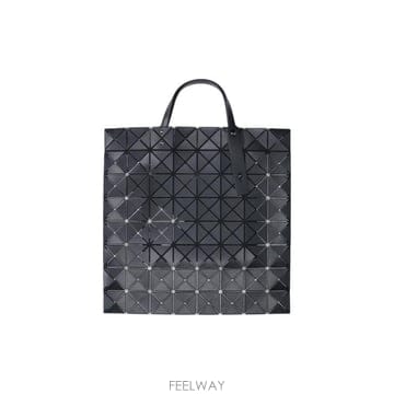 Issey Miyake 26FW �ٿ��ٿ� ��Ʈ�� BB68AG682 16 BLACK26FW �ٿ��ٿ� ��Ʈ�� BB68AG682 16 BLACK